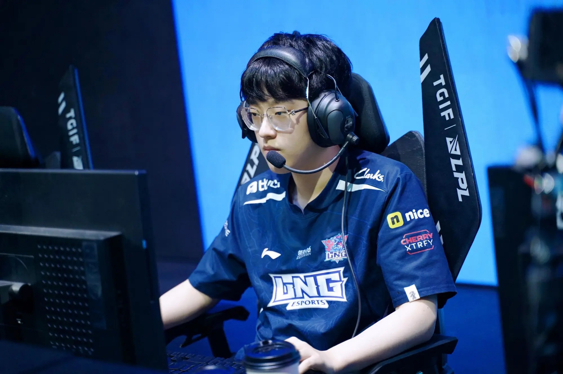 关于Scout迎来七赛季高光表现，DWG球迷沸腾！的信息