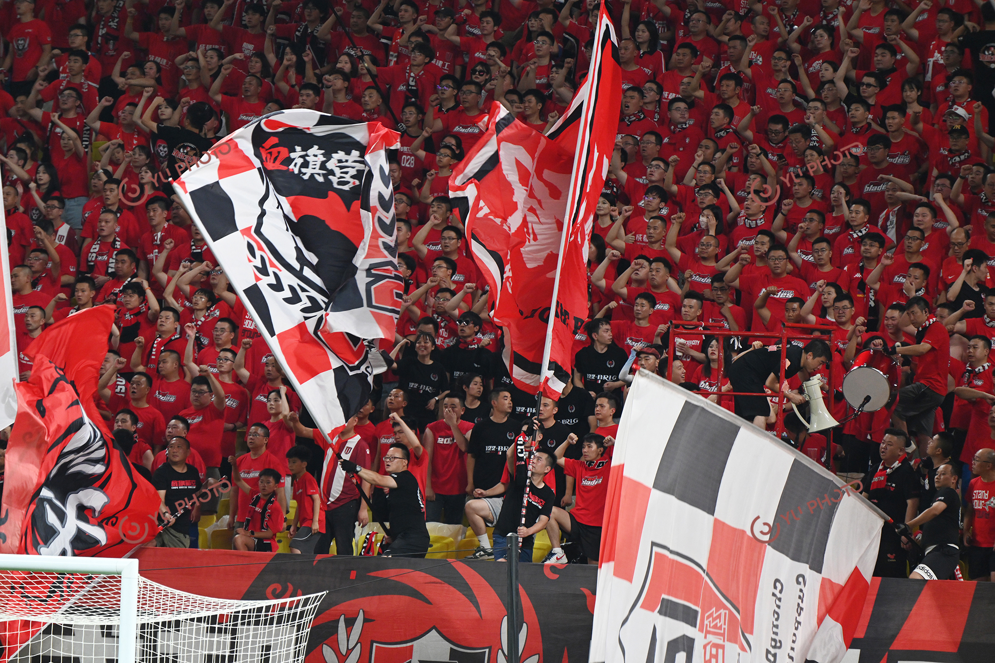 包含成都蓉城发布备战花絮，集结日扳平良机，社区盾任务艰巨，赛程密集仍需轮换的词条