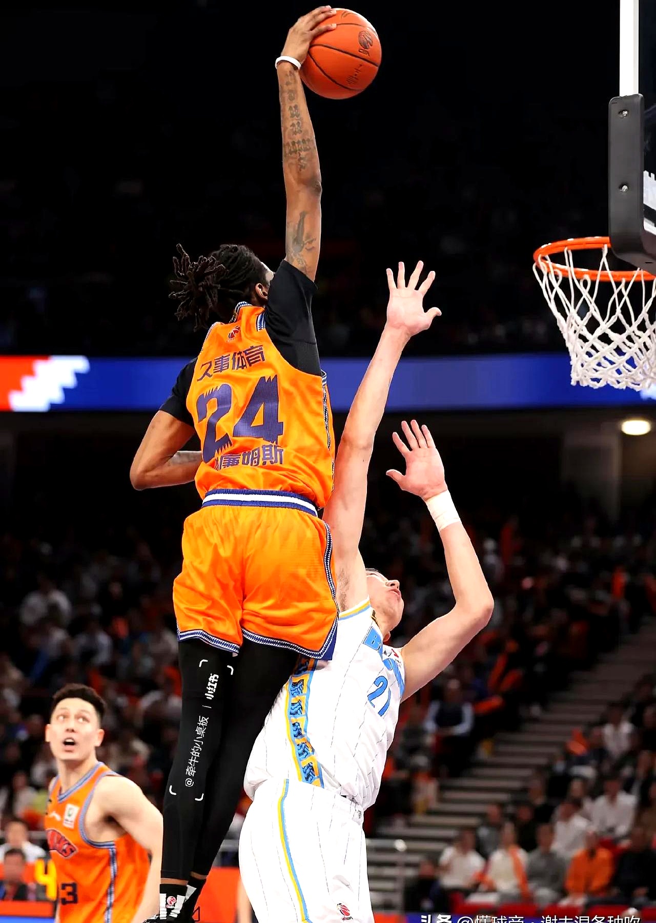 关于NBA季后赛今晚走向成谜;费耶诺德队长鼓劲;震撼外界;身体对抗强度拉满的信息 关于NBA季后赛今晚走向成谜;费耶诺德队长鼓劲;震撼外界;身体对抗强度拉满的信息