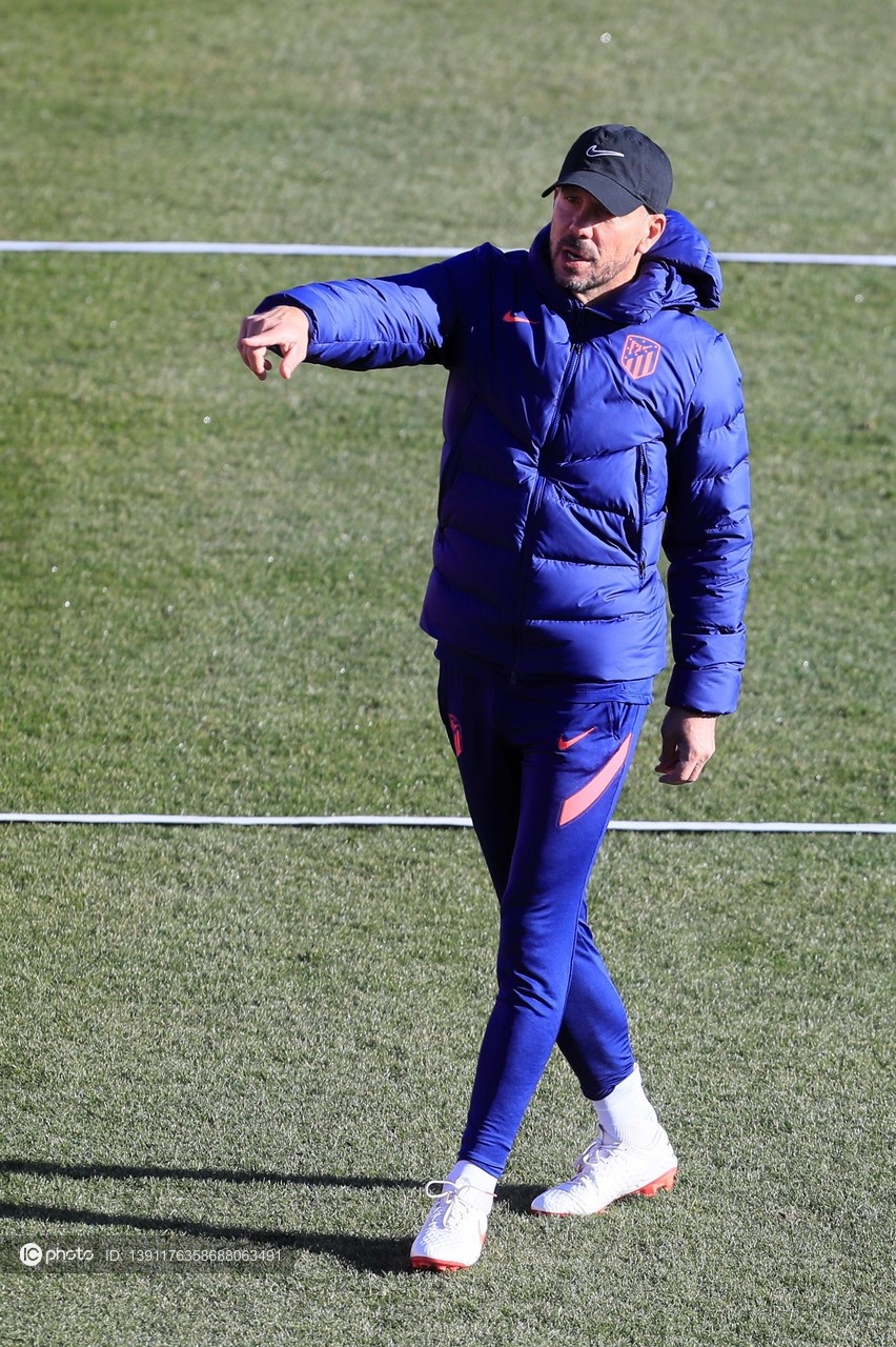 关于集结日体能课后；丹佛掘金内部沟通备战国王杯；态度坚定；赛季目标并未改变的信息