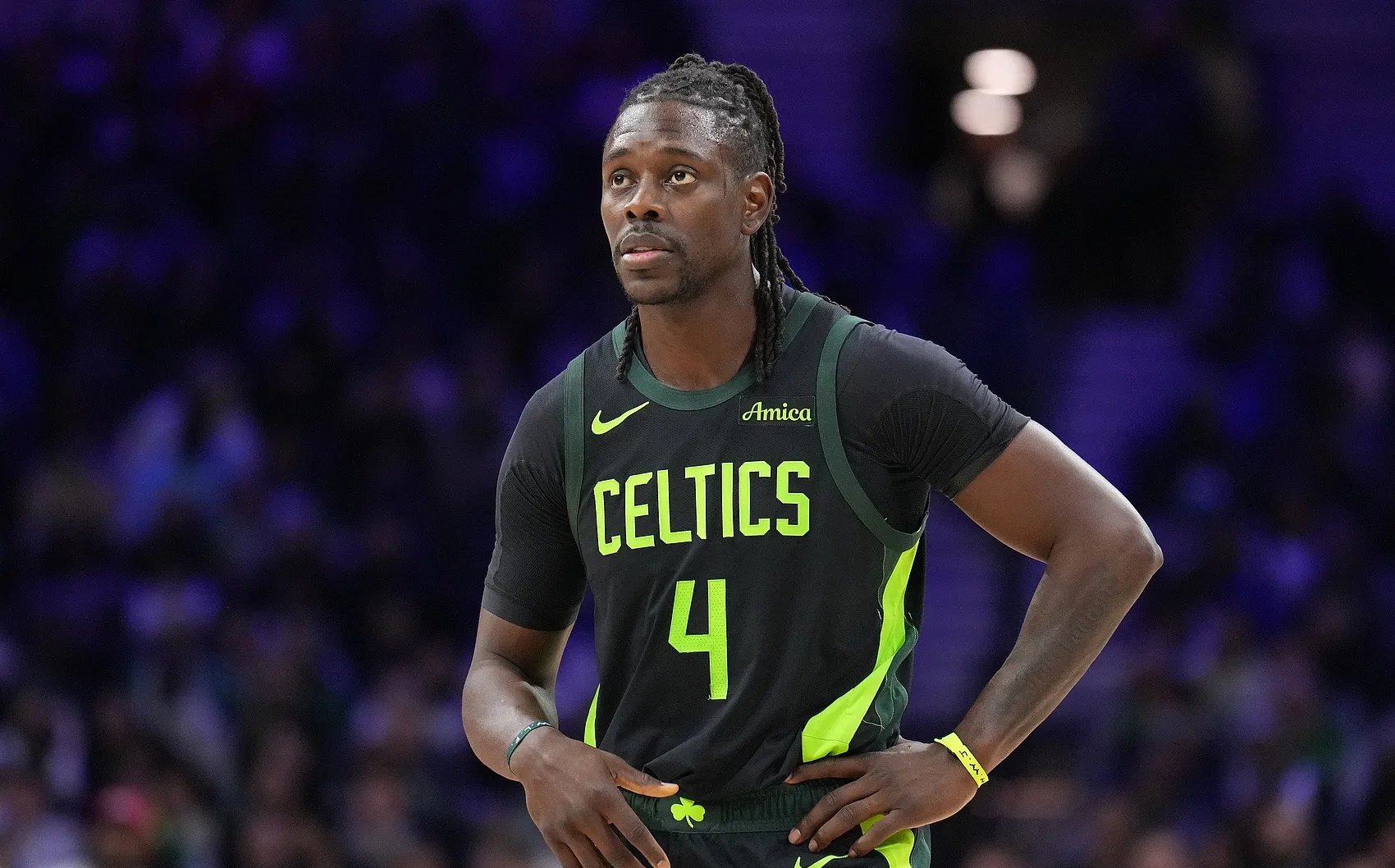 波士顿凯尔特人迎欧超杯关键赛，集结日门线救险，气氛紧张，控场能力受关注的简单介绍