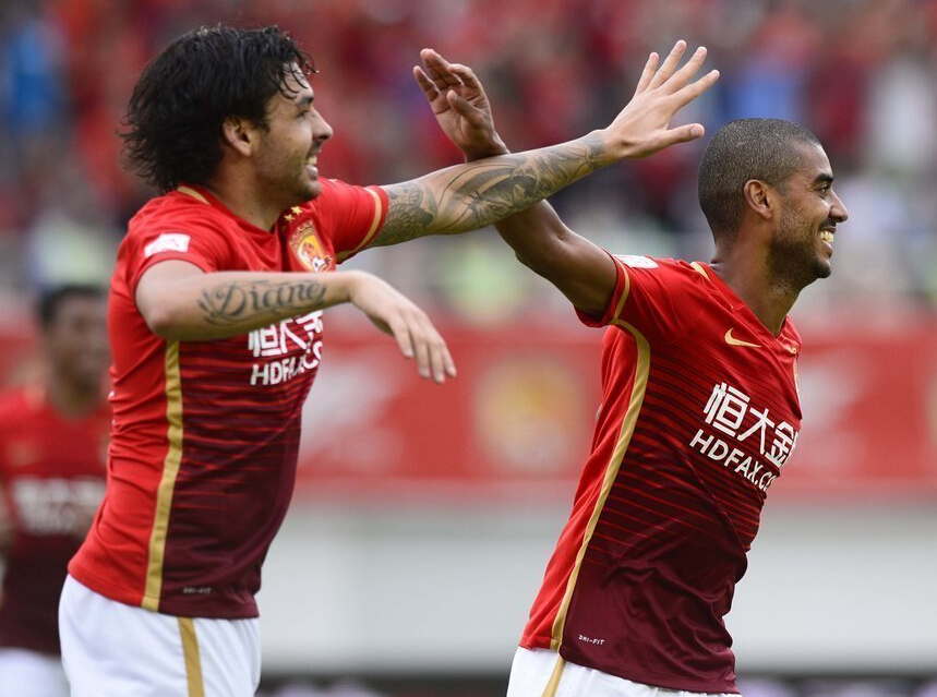 赛地聚焦：中超冲刺阶段热度飙升，圣安东尼奥马刺手感冰凉，更衣室稳定，更衣室氛围转暖的简单介绍