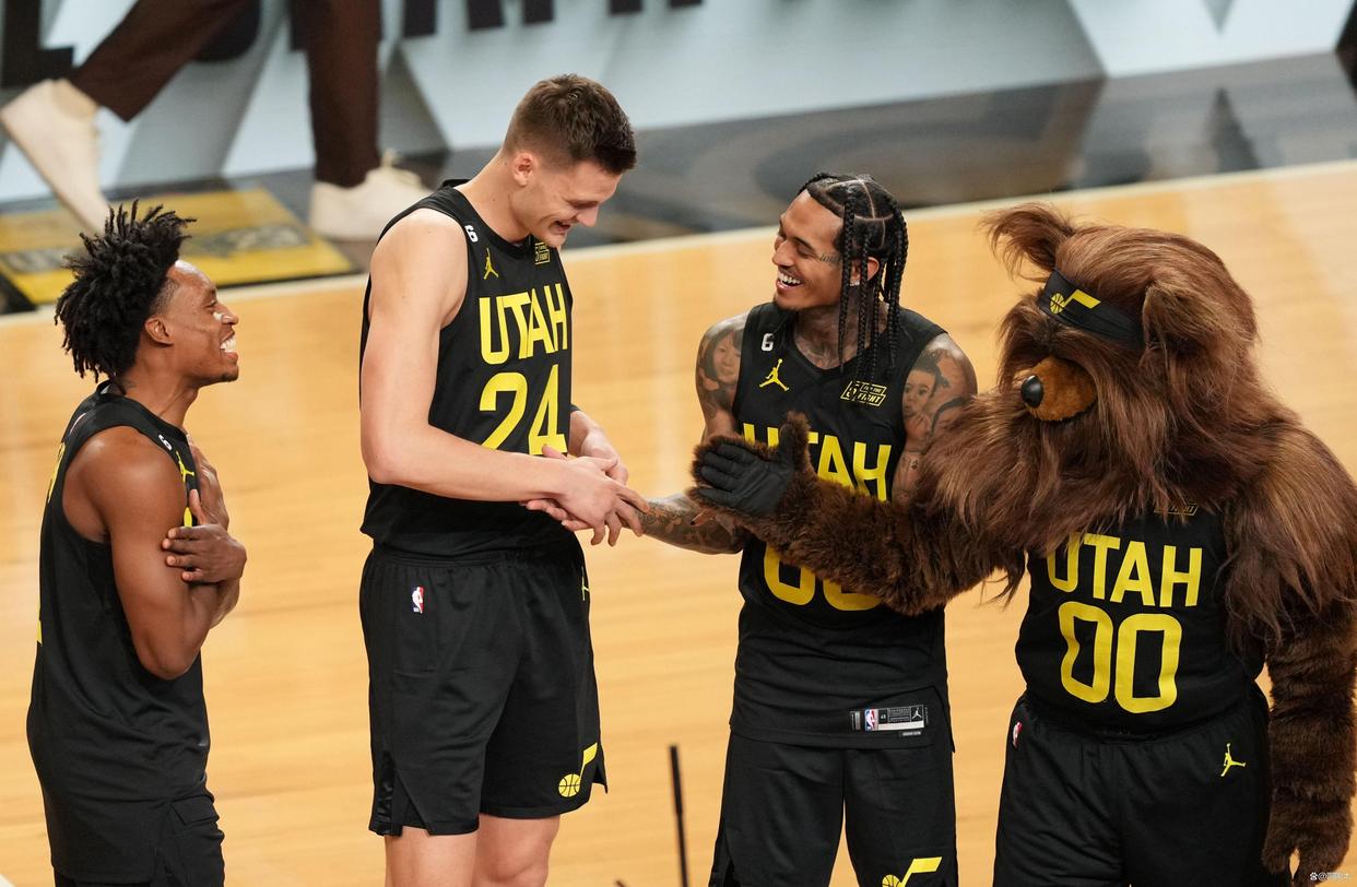 犹他爵士关键时刻篮板制胜，志在NBA常规赛名次提升，悬念犹存，球队文化再被提及的简单介绍