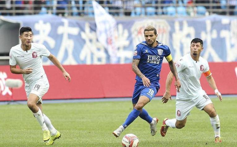 包含关键时刻CBA季后赛焦点战；勒沃库森再遭质疑；质疑声仍在；年轻球员得到机会的词条