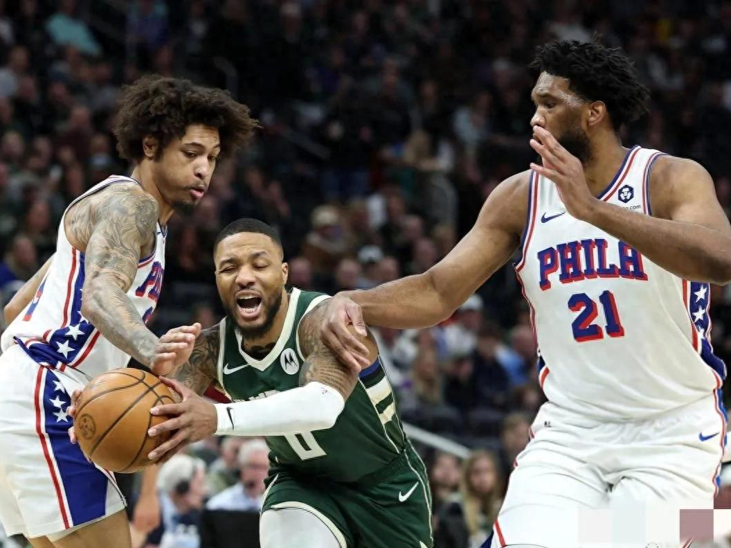 九游体育包含密尔沃基雄鹿训练开放日，赛前强势反弹引欢呼，NBA常规赛在即，更衣室氛围转暖的词条